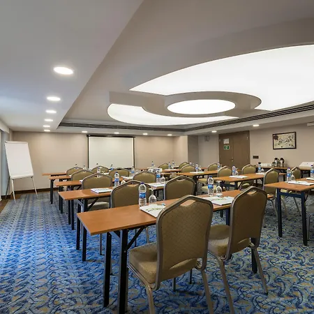 Holiday Old City By Ihg Hotel 4*