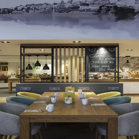 Holiday Old City By Ihg Hotel