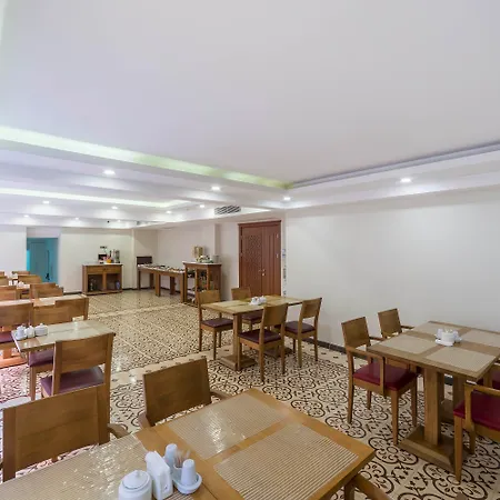 Lalinn Hotel 3*