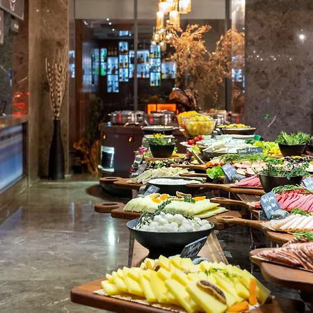 Radisson Blu Asia 5*