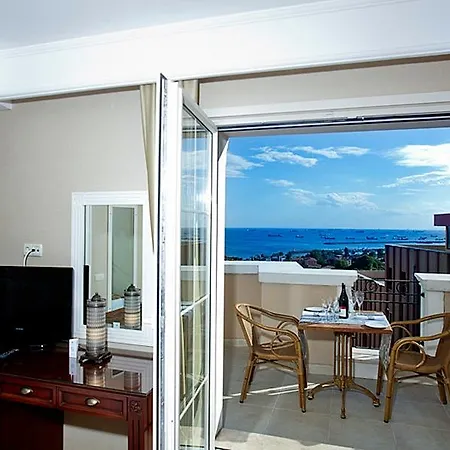 Hotel Recital 3*