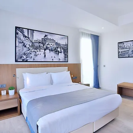 Ramada By Wyndham Old 4*