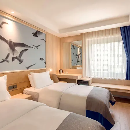 Hotel Ramada By Wyndham Old