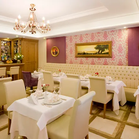 Glk Premier Regency & Spa Hotel 3*