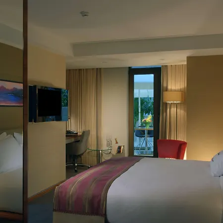 Doubletree By Hilton - Old Town Hotel