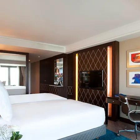 Hotel Radisson Blu Pera 5*