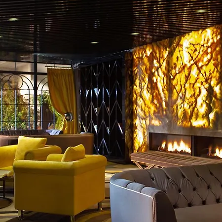 Hotel Sura Design & 4*