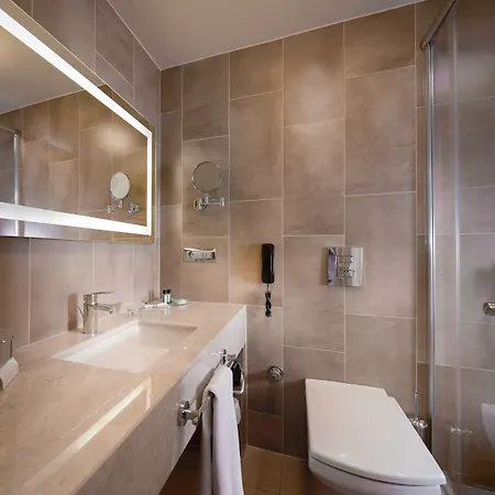 Otel Titanic Comfort Sisli