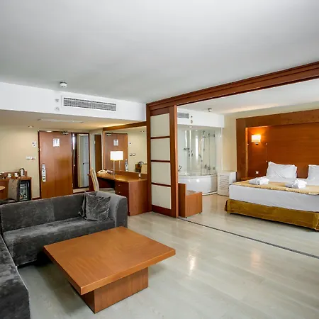 Hotel By Ihg 5*