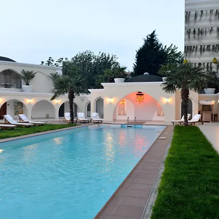 By Ihg