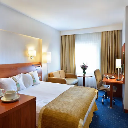 By Ihg Hotel