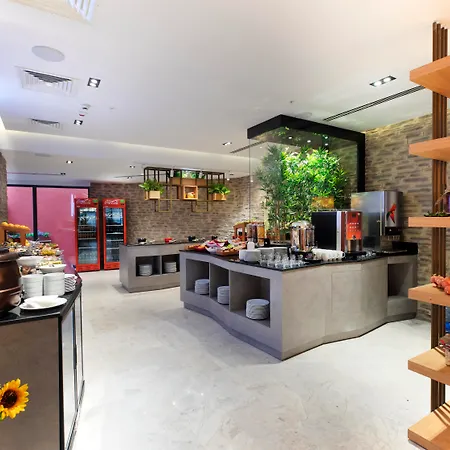 Ibis Styles Atasehir Отель