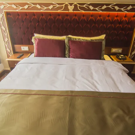 Mb Deluxe 4* Istanbul