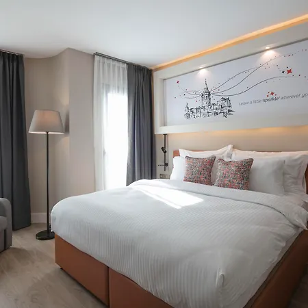 Sparkle Hotel 3*