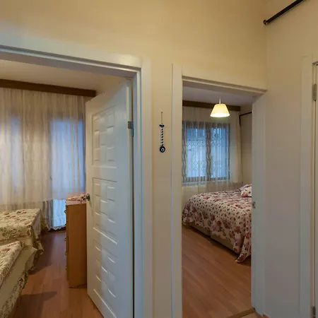 Zendy Hotel 2*