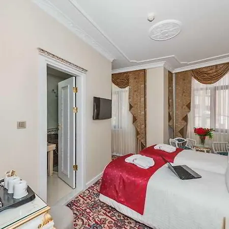 Galatower Hotel 3*