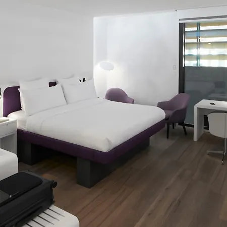 Yotel Airport, Entrance Hotel 2*