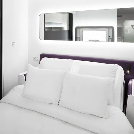 Yotel Airport, Entrance Hotel 2*