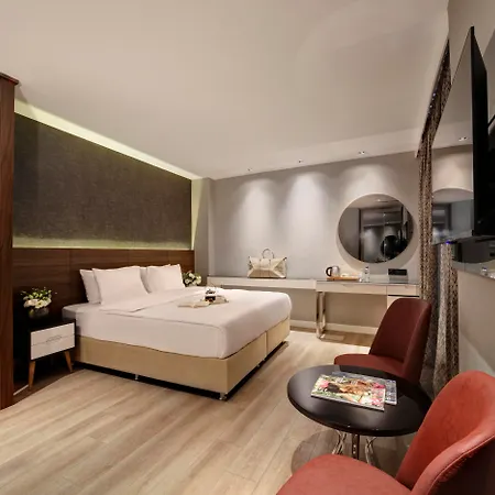 Dora Pera Istambul