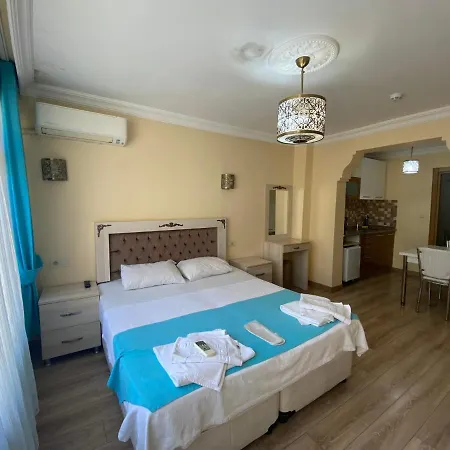 Amida House Aparthotel 2*