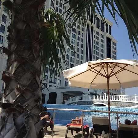Deluxia Palace The Flat With A Pool View Apartment