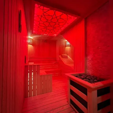 Hotel Azra Sultan & 4*