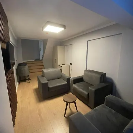 Hotel Azra Sultan & 4*