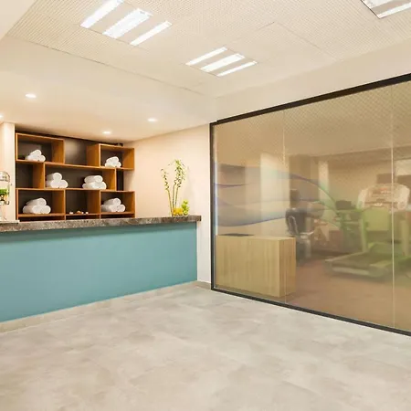 Tryp By Wyndham Atasehir ホテル