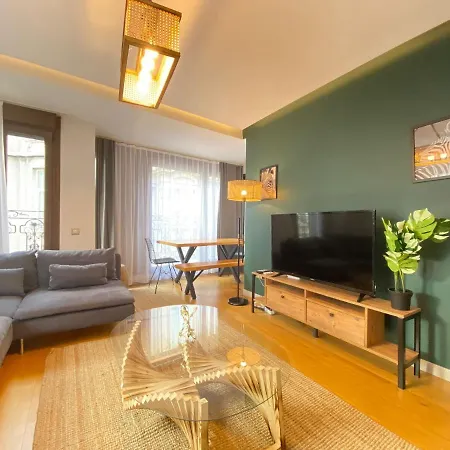 Charming Flat With Central Location In Nisantasi شقة اسطنبول