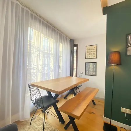 Charming Flat With Central Location In Nisantasi شقة *