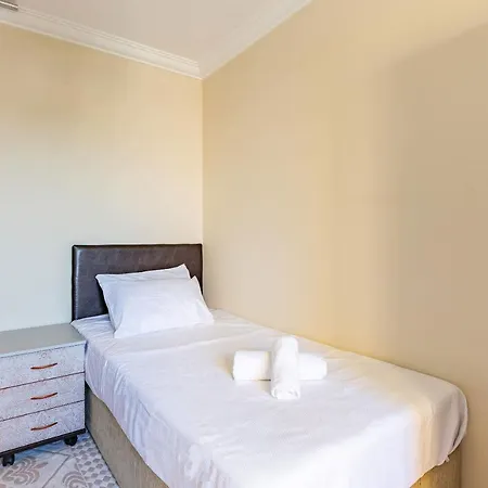 Flat With Shared Pool Near Sabiha Gokcen Airport * Istanbul