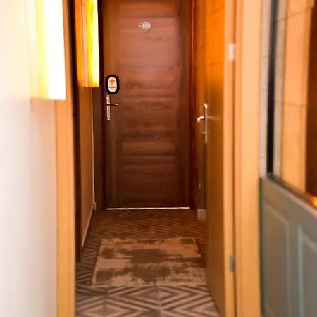 Hotel Mates Port 5*
