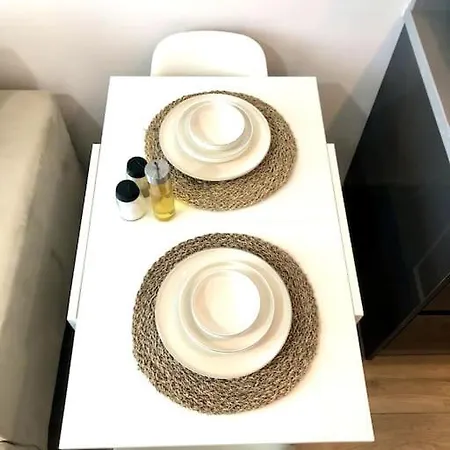 Apartment Secured Lux 1 + 1 - Gym, Sauna & Parking *