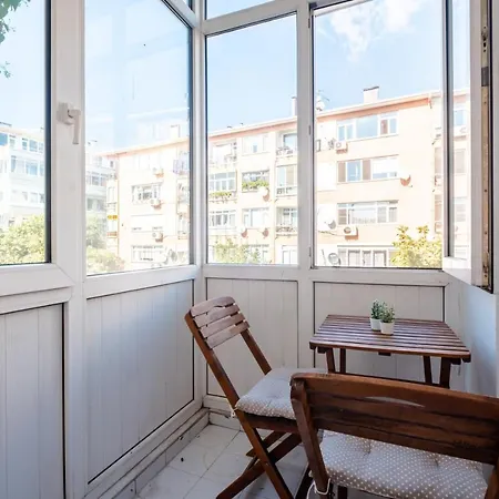 Apartmán Chic Flat With Balcony Near Moda Shore *