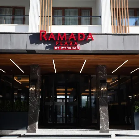 Hotel Ramada Plaza Sultanahmet 5*