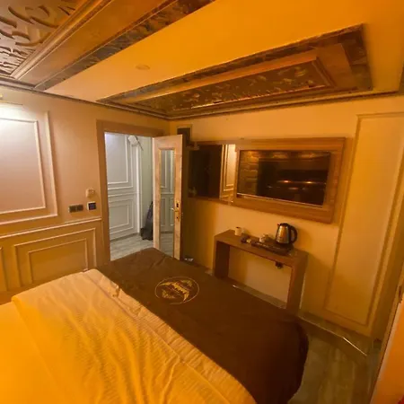 Holıday Busıness Suıt Otel *