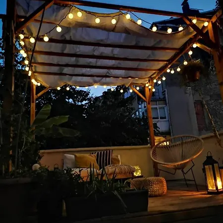 Eclectic Flat Near Metro With Terrace In Kadikoy Istanbul