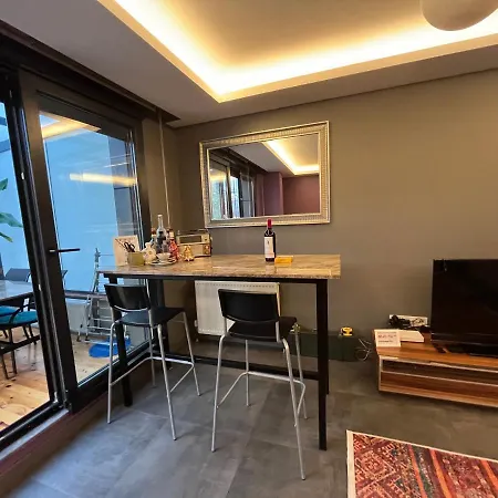 Wide Garden Flat Close To The Memoriall Hospital Hgyhomes2104 Apartment Istanbul