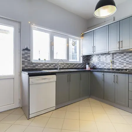 Amazing Flat Near Osmanbey Metro Station * Istanbul
