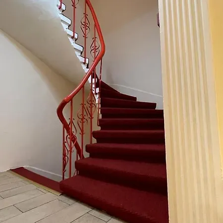Hotel Rueyam 4*