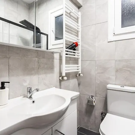 Exceptional Flat With Balcony In Sisli Apartment