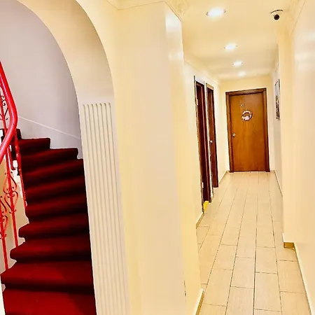 Rueyam Hotel
