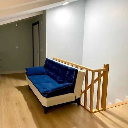 Modern , Spacious, Duplex Apartment *