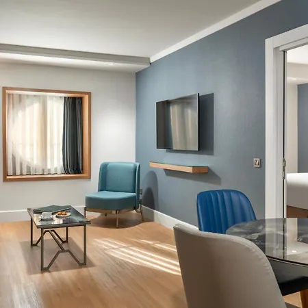 Hotel Occidental Taksim 4*