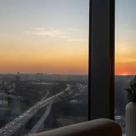Daire Highest Luxury Tower Skyland Studio Skyline View İstanbul