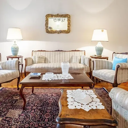 Daire Chic Flat With Balcony Close To Caddebostan Shore