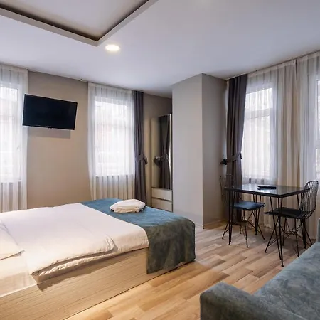 Aparthotel Element 2*