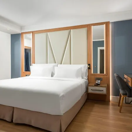 Occidental Taksim Hotel 4*
