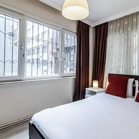 Appartamento Amazing Flat Close To Kabatas Ferry Station Provincia di Istanbul