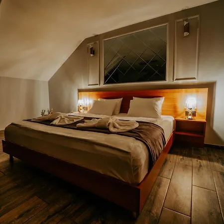 Grand Quars Otel *